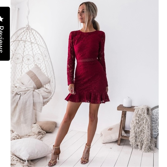 TWO SISTERS THE LABEL MEDINDIE RED LACE BACKLESS MINI DRESS W/FLUTTER HEM SzL - Picture 3 of 16